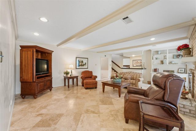 8107 Fernbrook Lane, Houston, TX 77070