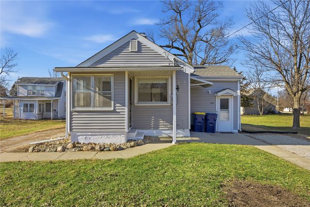 203 Center Avenue, Urbana, IA 52345