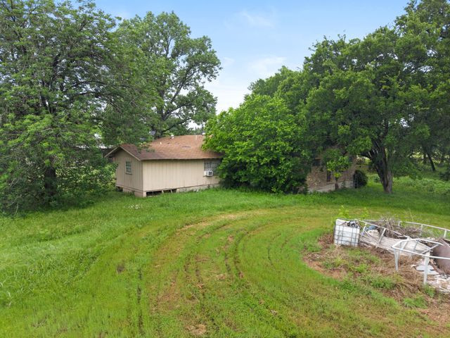 304 Summerall Lane, Red Oak, TX 75154