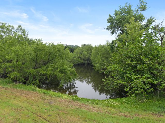 304 Summerall Lane, Red Oak, TX 75154