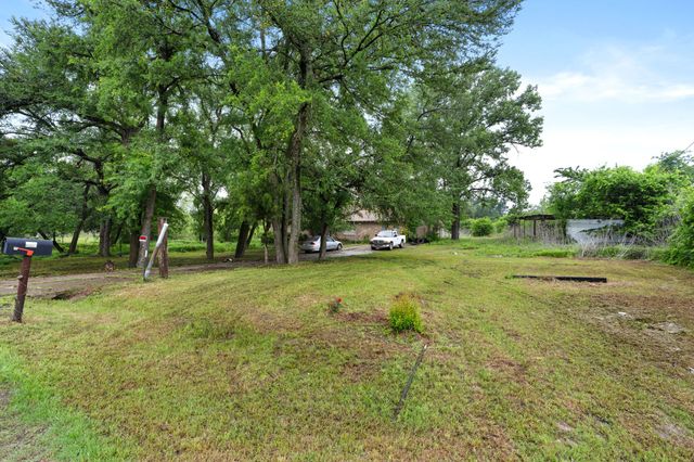 304 Summerall Lane, Red Oak, TX 75154