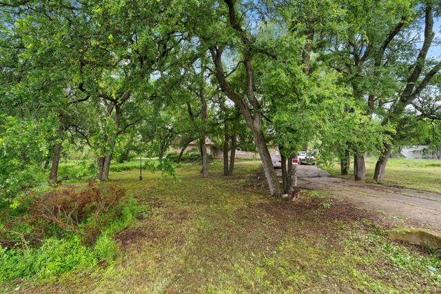 304 Summerall Lane, Red Oak, TX 75154