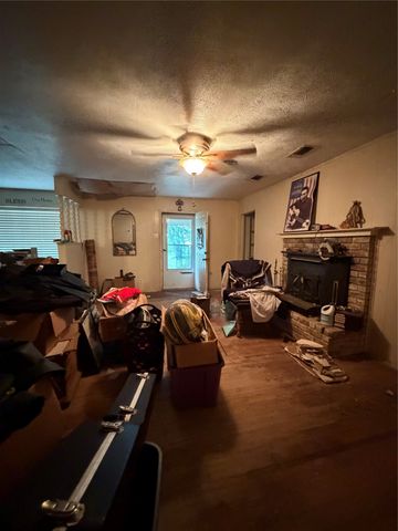 304 Summerall Lane, Red Oak, TX 75154