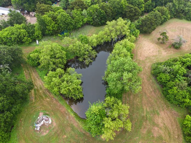 304 Summerall Lane, Red Oak, TX 75154