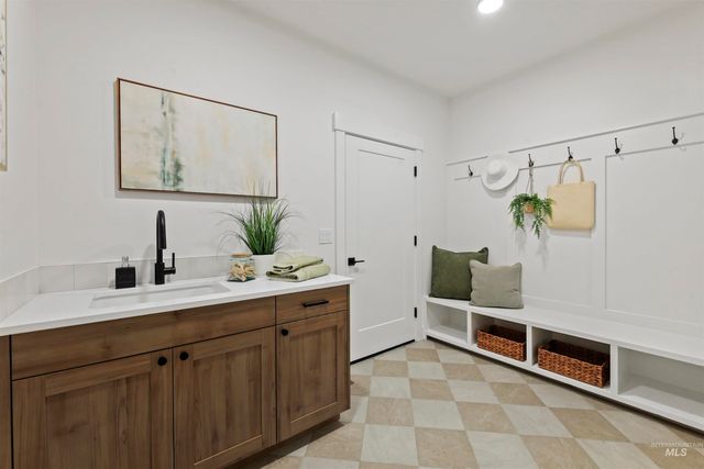 5615 W Haughburn Dr, Eagle, ID 83616