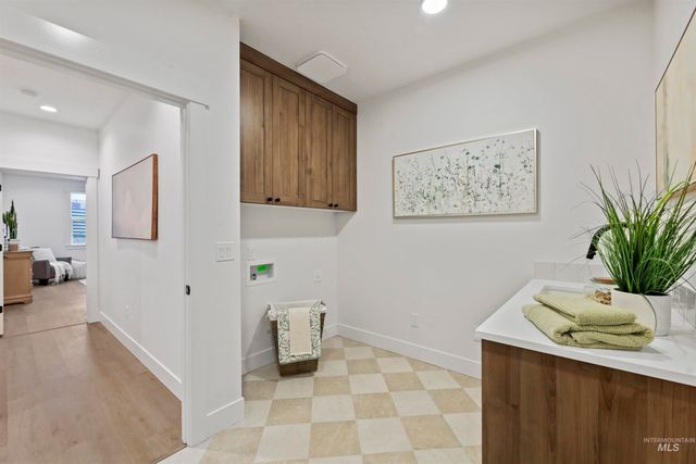 5615 W Haughburn Dr, Eagle, ID 83616