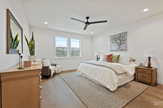 5615 W Haughburn Dr, Eagle, ID 83616