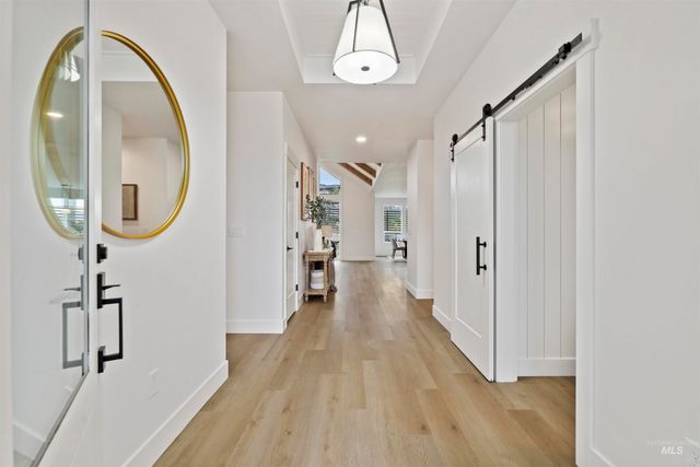 5615 W Haughburn Dr, Eagle, ID 83616