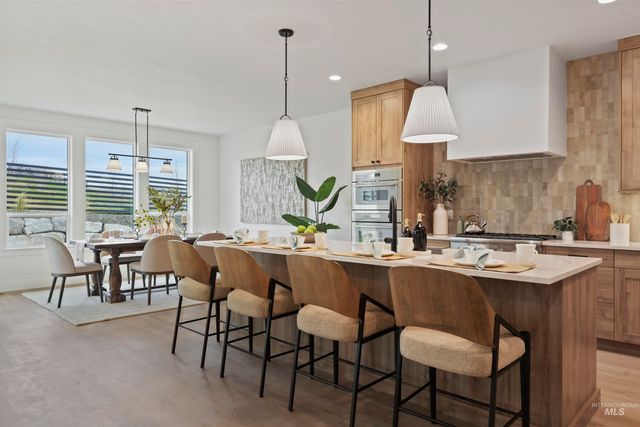 5615 W Haughburn Dr, Eagle, ID 83616