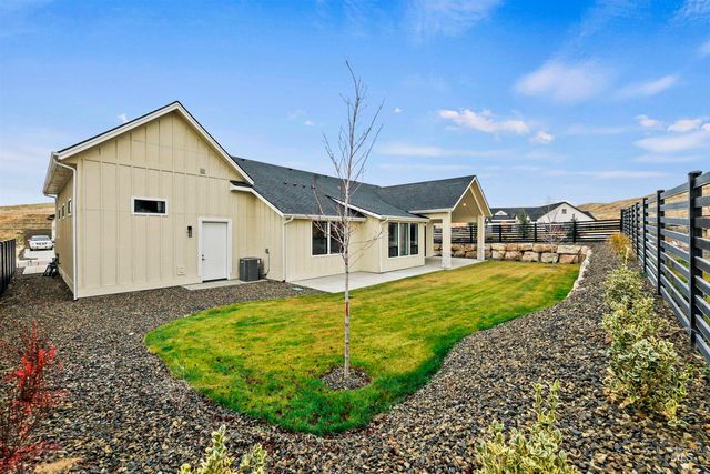 5615 W Haughburn Dr, Eagle, ID 83616