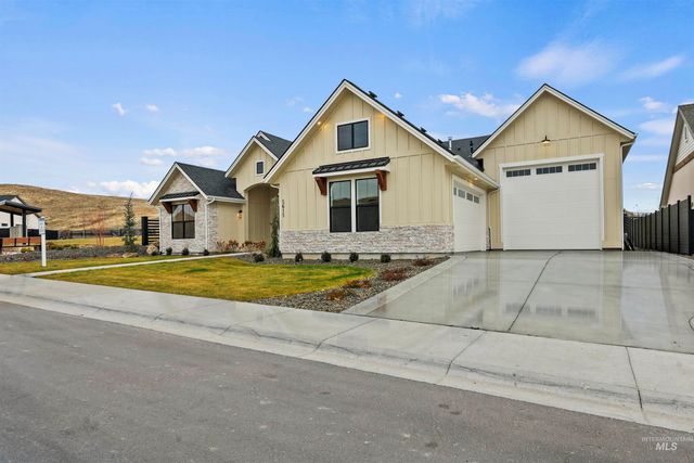 5615 W Haughburn Dr, Eagle, ID 83616