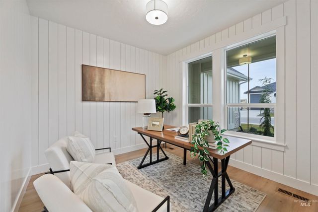 5615 W Haughburn Dr, Eagle, ID 83616