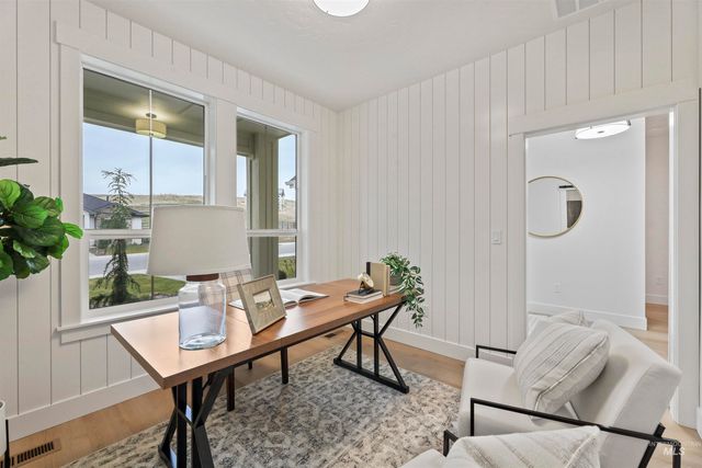 5615 W Haughburn Dr, Eagle, ID 83616