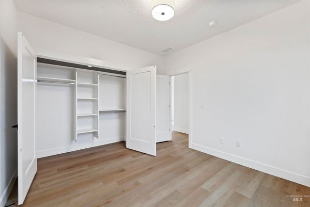 5615 W Haughburn Dr, Eagle, ID 83616