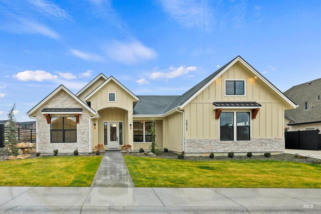 5615 W Haughburn Dr, Eagle, ID 83616