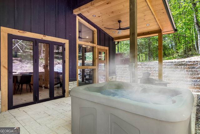 138 Cottonwood Lane, Blue Ridge, GA 30513