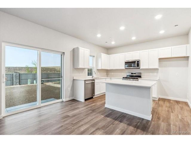 9433 Danube St, Commerce City, CO 80022