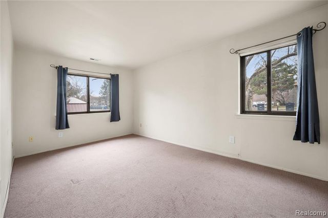 7538 Manor Circle 102, Westland, MI 48185