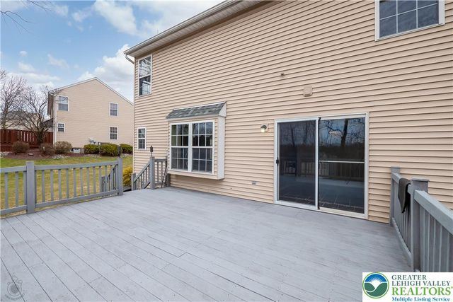 2354 Red Maple Drive, North Whitehall Twp, PA 18037