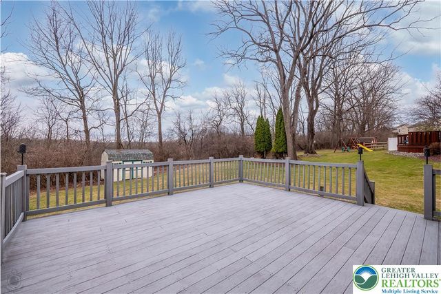 2354 Red Maple Drive, North Whitehall Twp, PA 18037