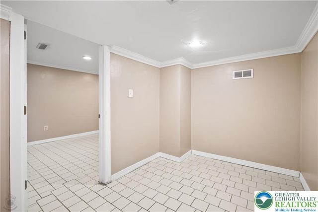 2354 Red Maple Drive, North Whitehall Twp, PA 18037