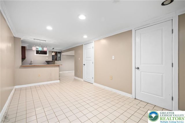 2354 Red Maple Drive, North Whitehall Twp, PA 18037