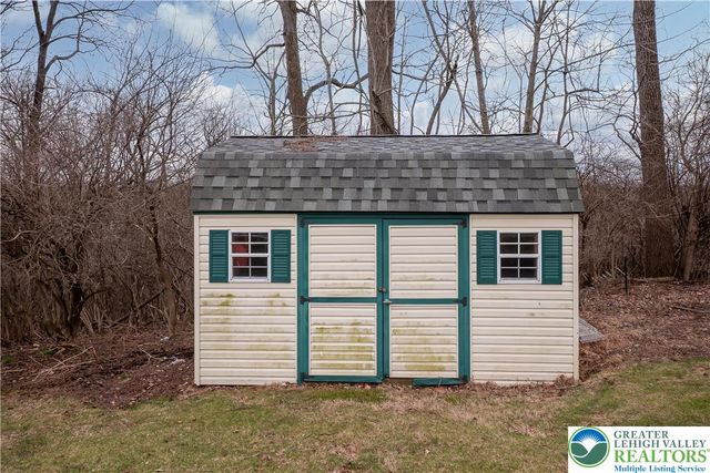 2354 Red Maple Drive, North Whitehall Twp, PA 18037