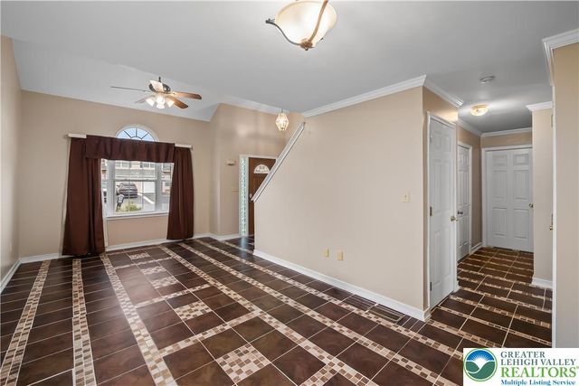 2354 Red Maple Drive, North Whitehall Twp, PA 18037