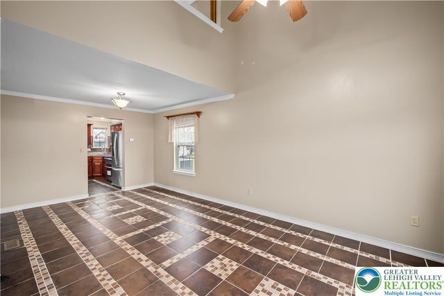 2354 Red Maple Drive, North Whitehall Twp, PA 18037