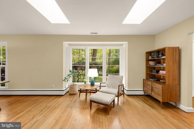 1109 CROWFOOT LN, Silver Spring, MD 20904