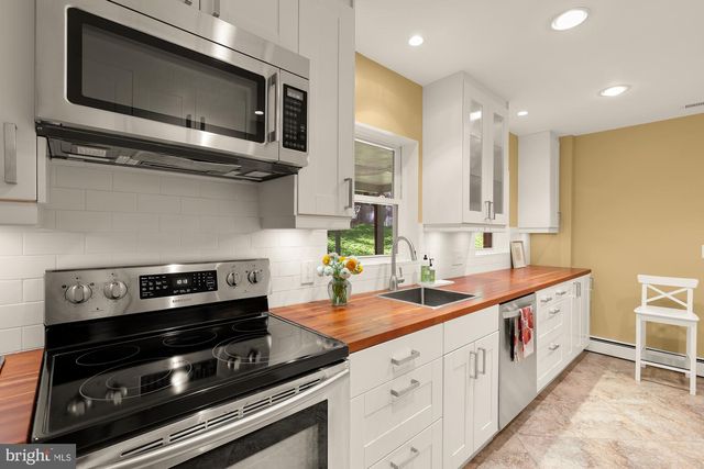 1109 CROWFOOT LN, Silver Spring, MD 20904