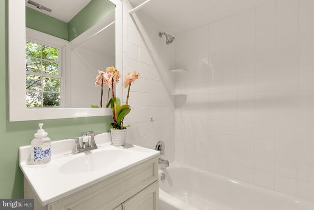 1109 CROWFOOT LN, Silver Spring, MD 20904