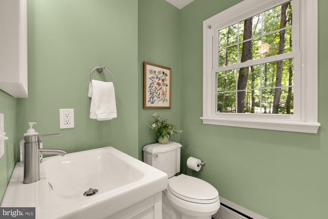 1109 CROWFOOT LN, Silver Spring, MD 20904