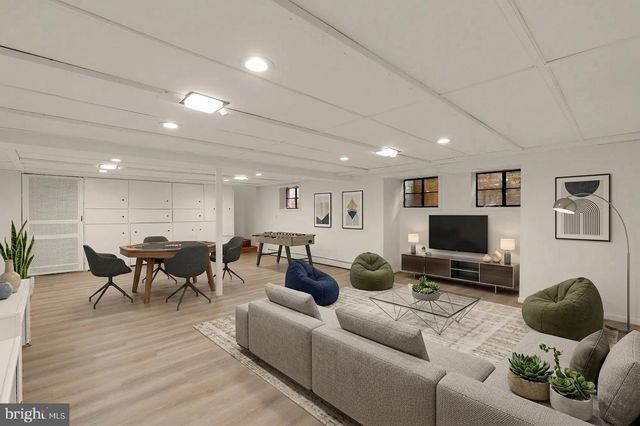 1109 CROWFOOT LN, Silver Spring, MD 20904