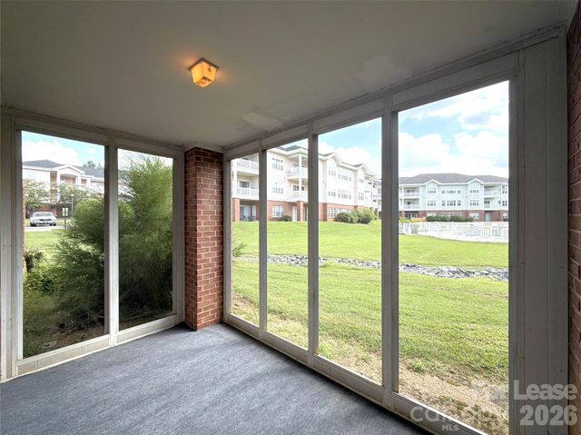 9113 Meadow Vista Road, Charlotte, NC 28213
