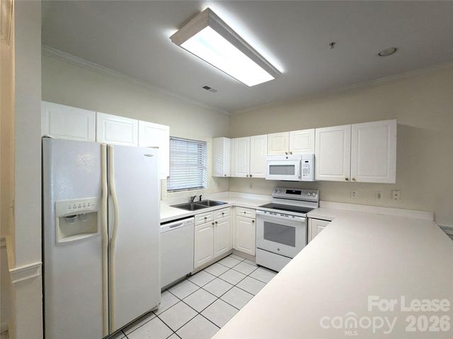 9113 Meadow Vista Road, Charlotte, NC 28213