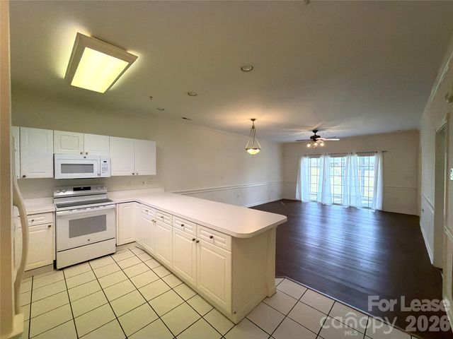 9113 Meadow Vista Road, Charlotte, NC 28213
