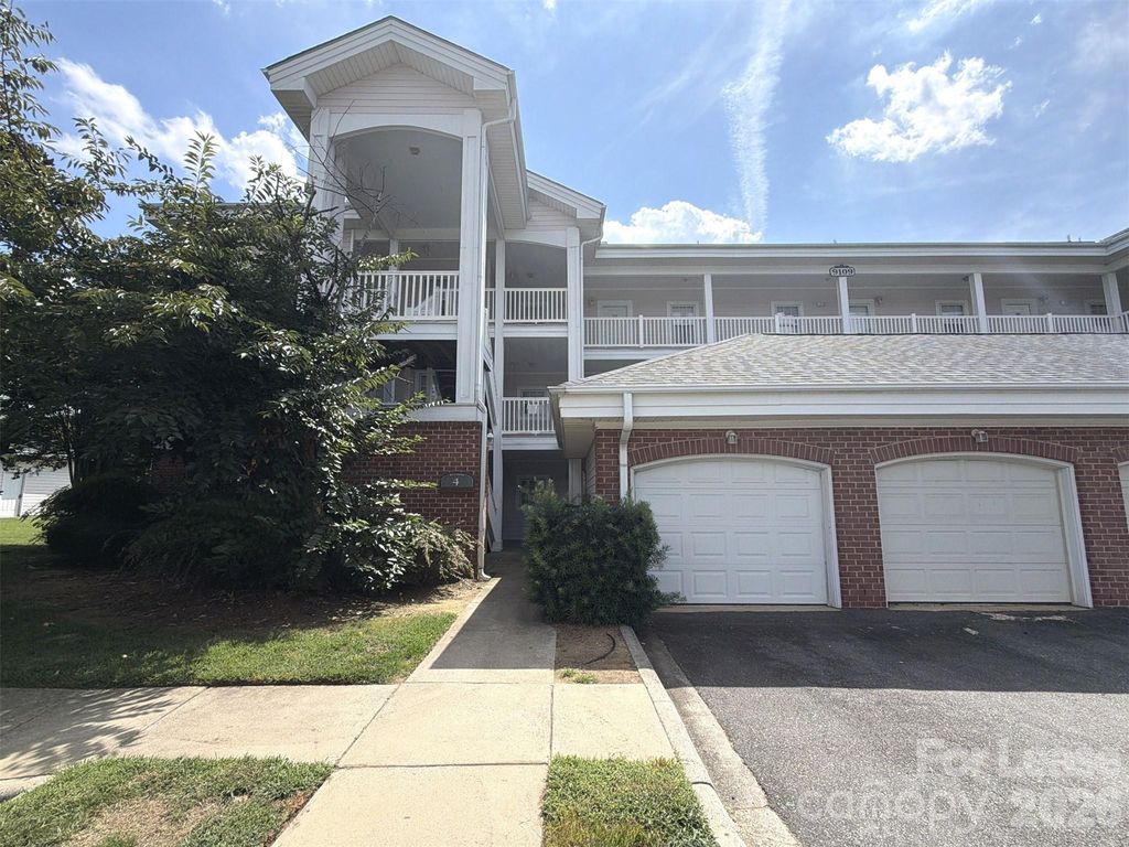 9113 Meadow Vista Road, Charlotte, NC 28213