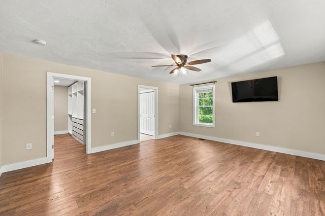 5 Chase Road, Londonderry, NH 03053