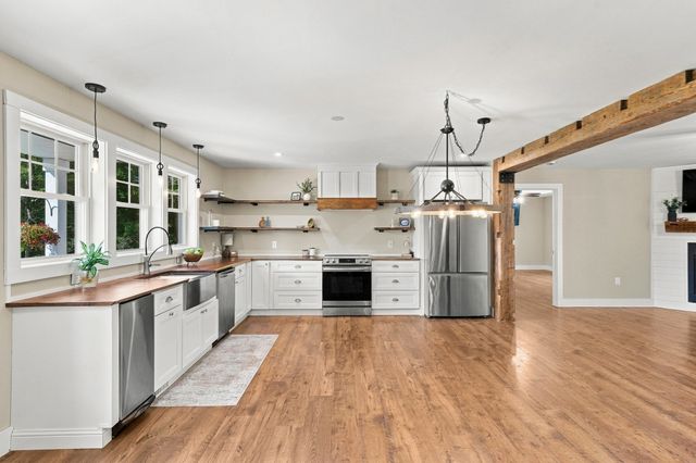 5 Chase Road, Londonderry, NH 03053