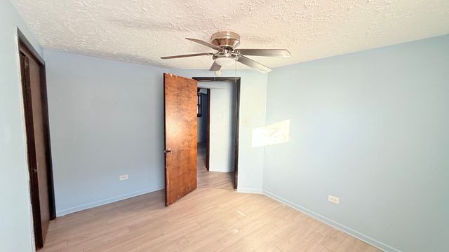 15020 woodlawn Avenue GARDEN, Dolton, IL 60419