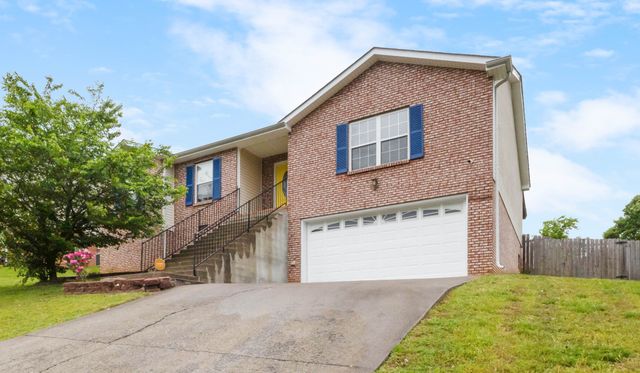3137 Brook Hill Dr, Clarksville, TN 37042
