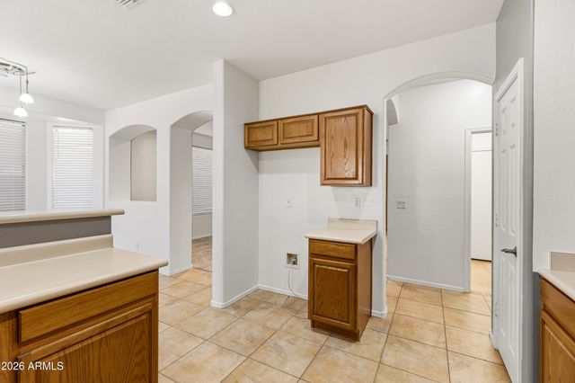 3525 W Quail Track Drive, Phoenix, AZ 85083