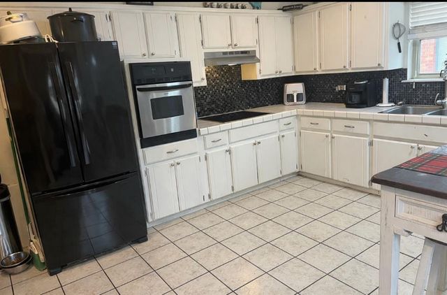 225 Cindy Avenue, Norman, OK 73071