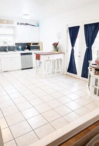 225 Cindy Avenue, Norman, OK 73071