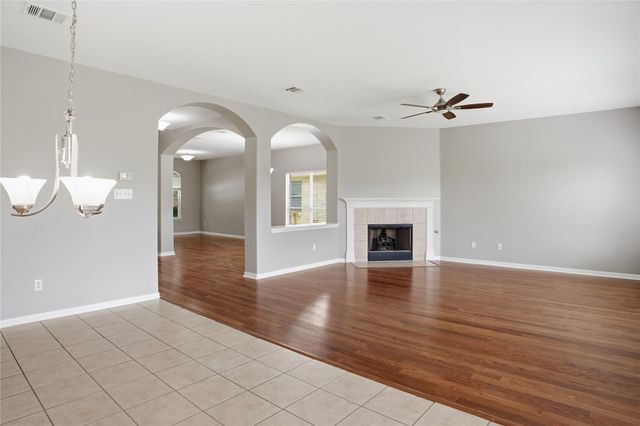18305 Lake Edge CT, Pflugerville, TX 78660