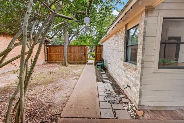 7162 Windbrook Lane, Corpus Christi, TX 78414