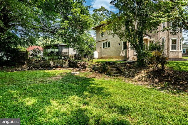 3661 SAINT PETERS RD, Elverson, PA 19520
