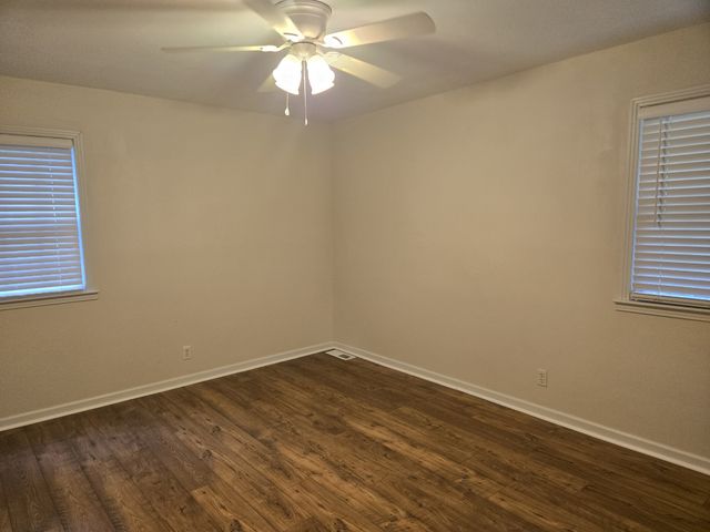 955 Dogwood Dr, New Johnsonville, TN 37134
