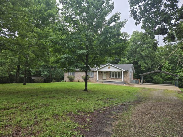 955 Dogwood Dr, New Johnsonville, TN 37134